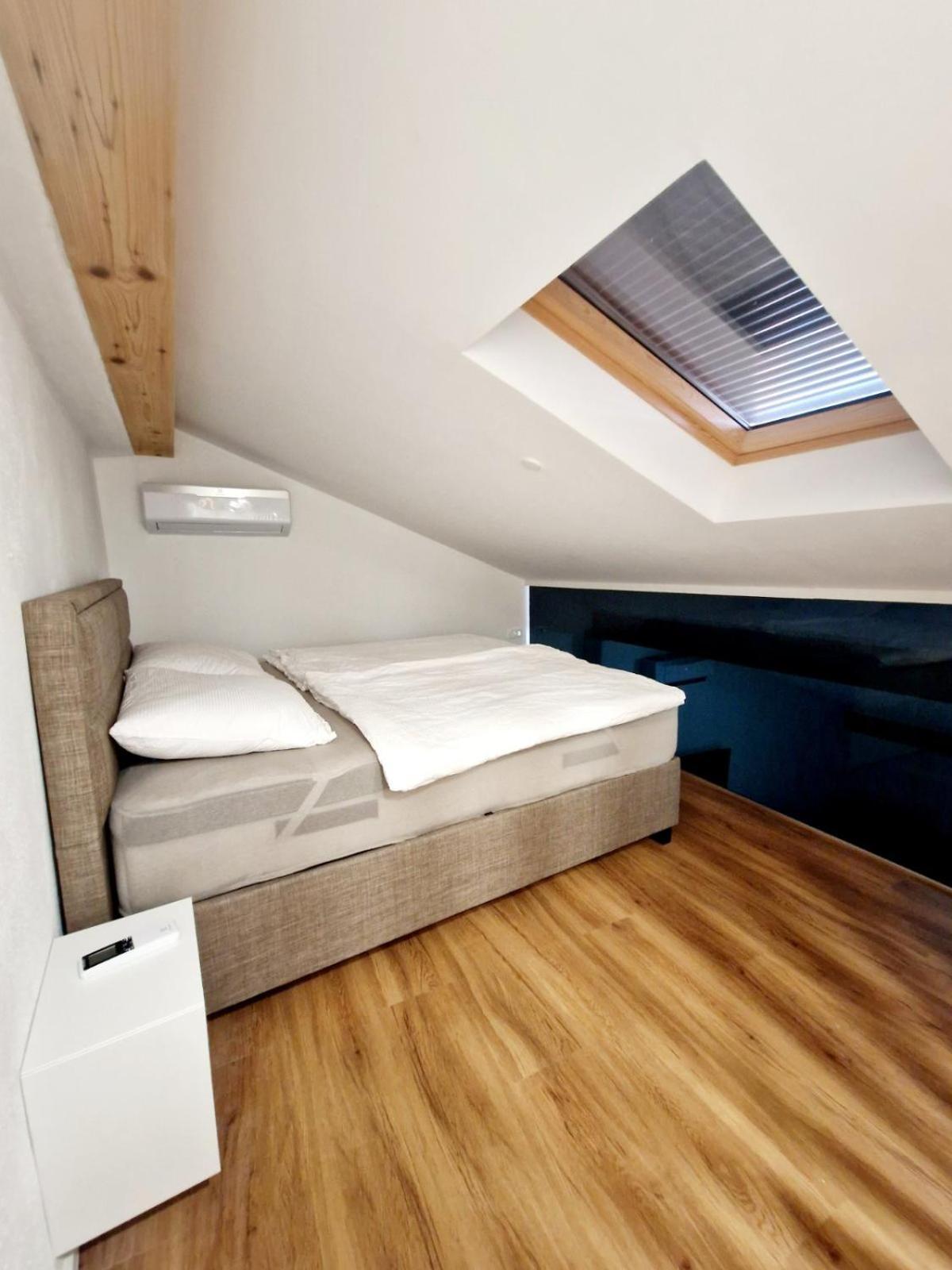 Pirana Apartment Bagian luar foto