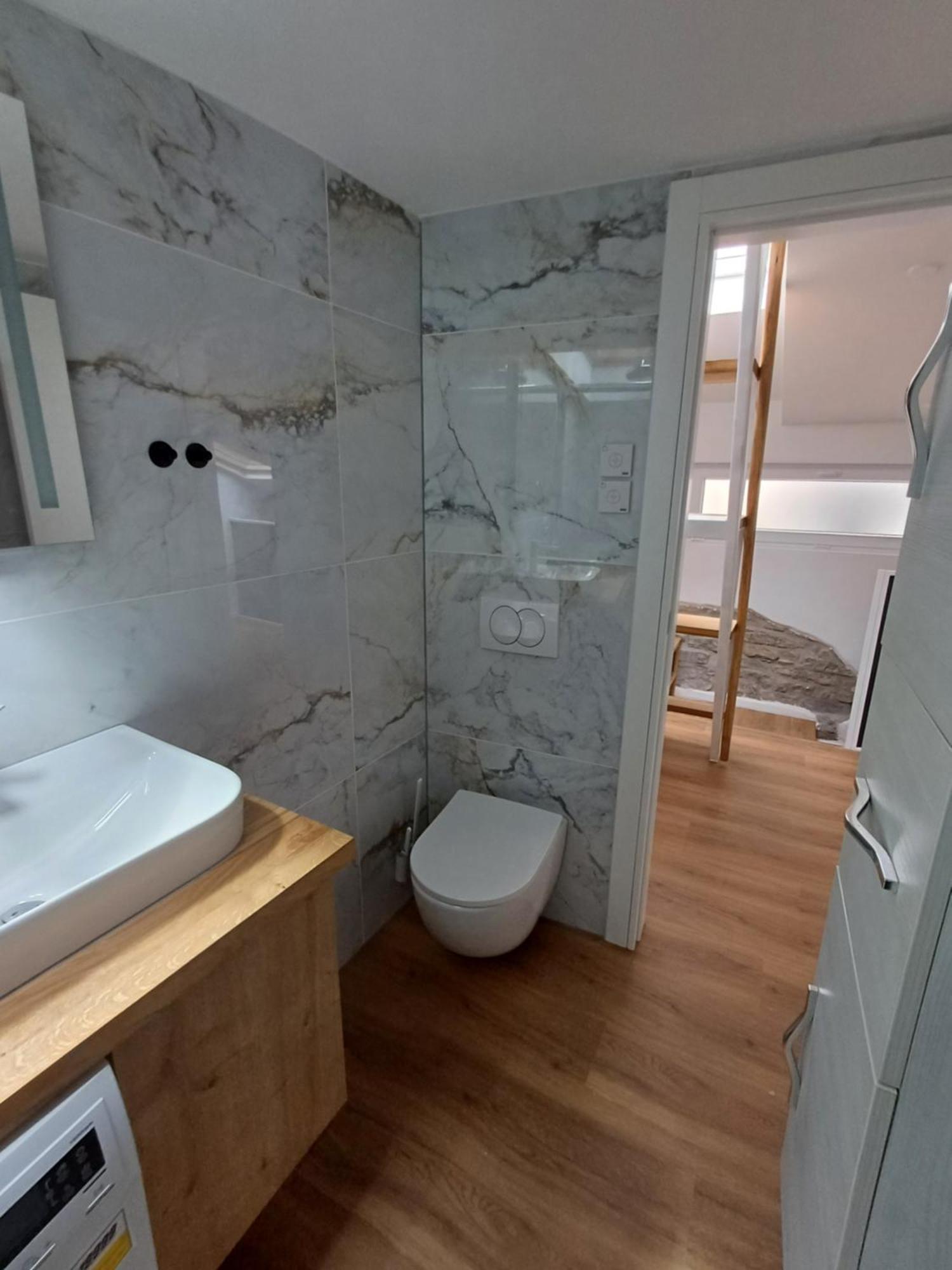 Pirana Apartment Bagian luar foto