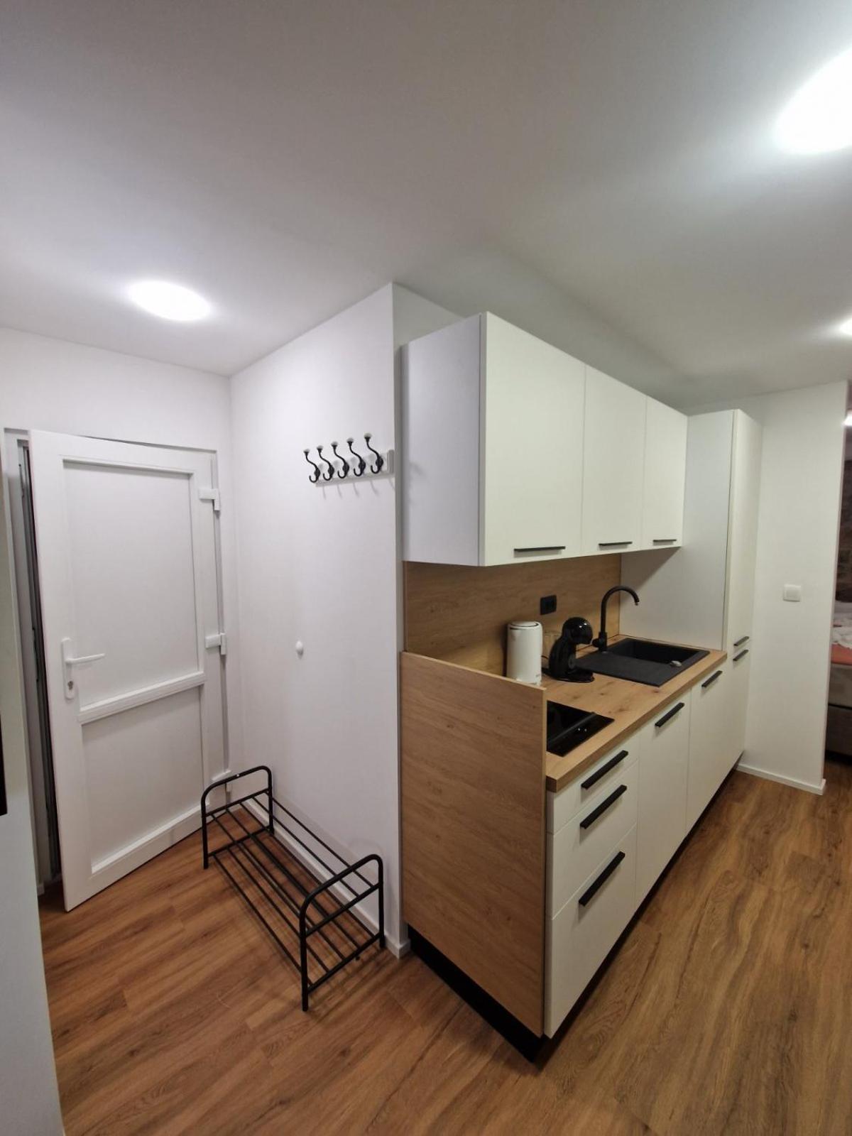 Pirana Apartment Bagian luar foto