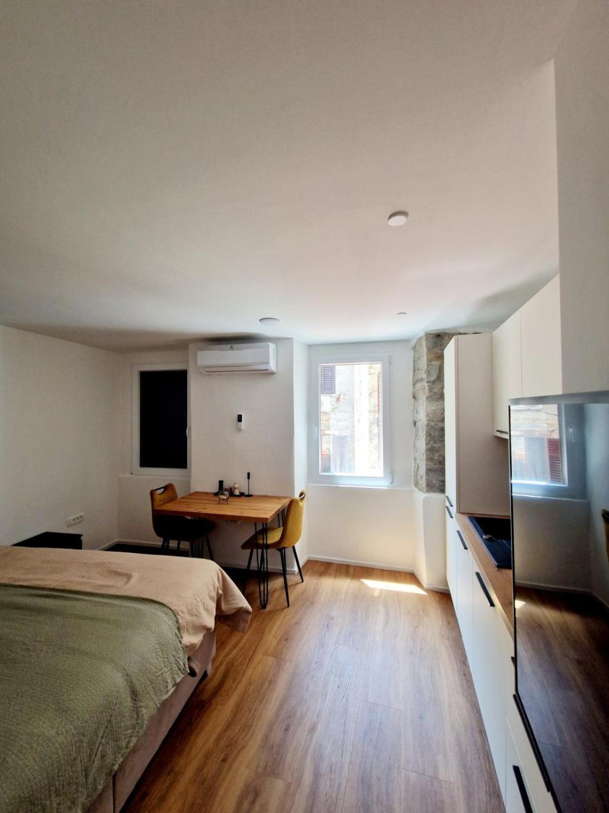 Pirana Apartment Bagian luar foto