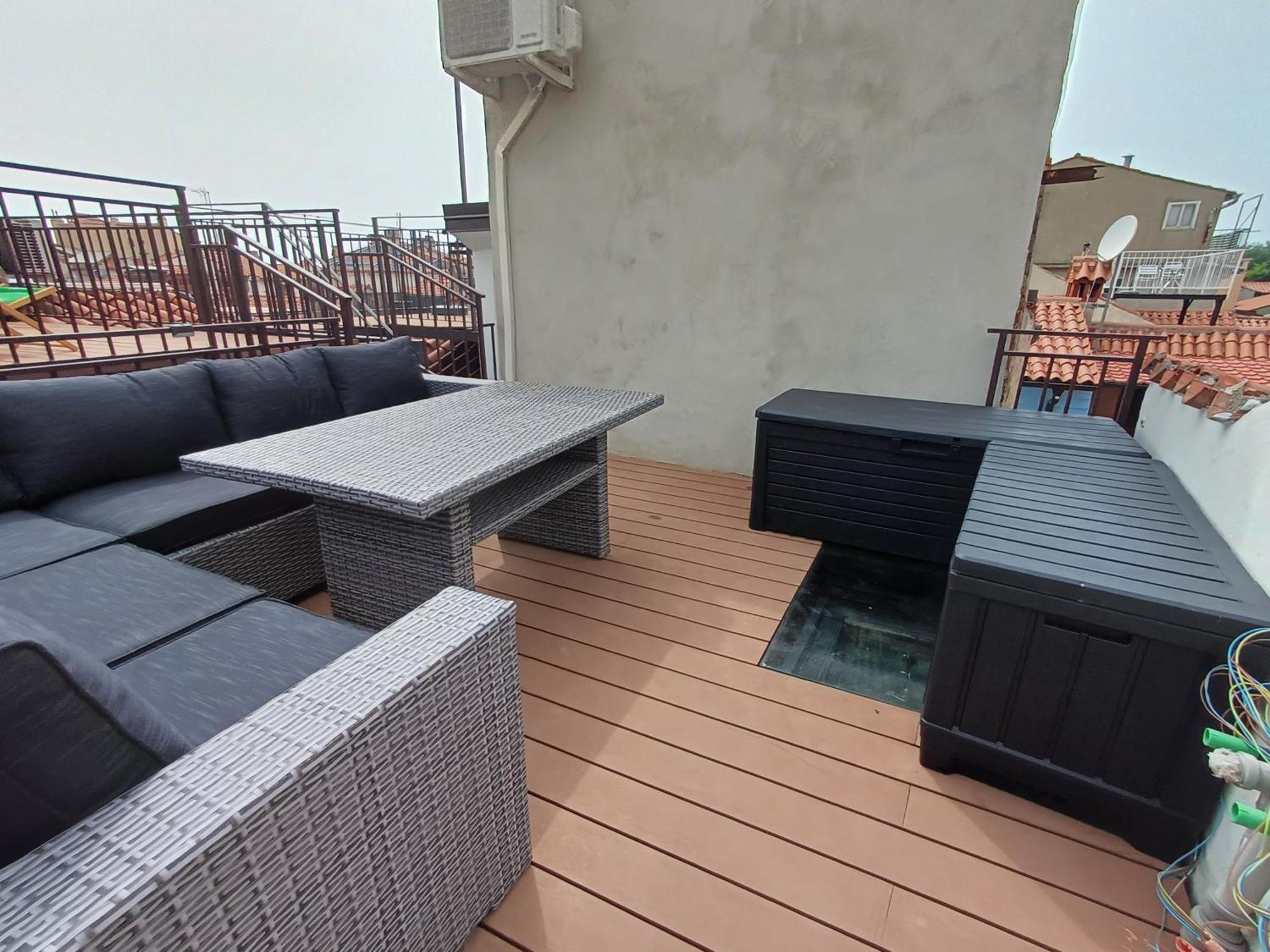 Pirana Apartment Bagian luar foto