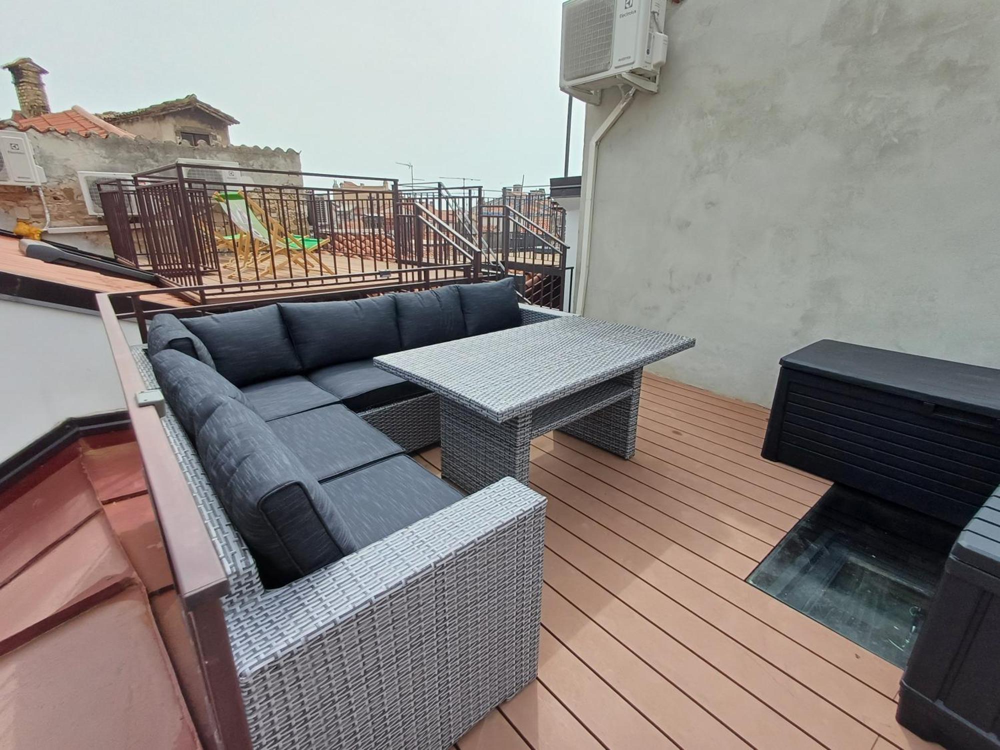 Pirana Apartment Bagian luar foto